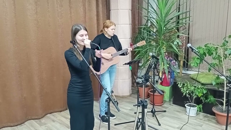 2022.10.01 - Открытый музыкальный микрофон в бийской библиотеке семейного чтения