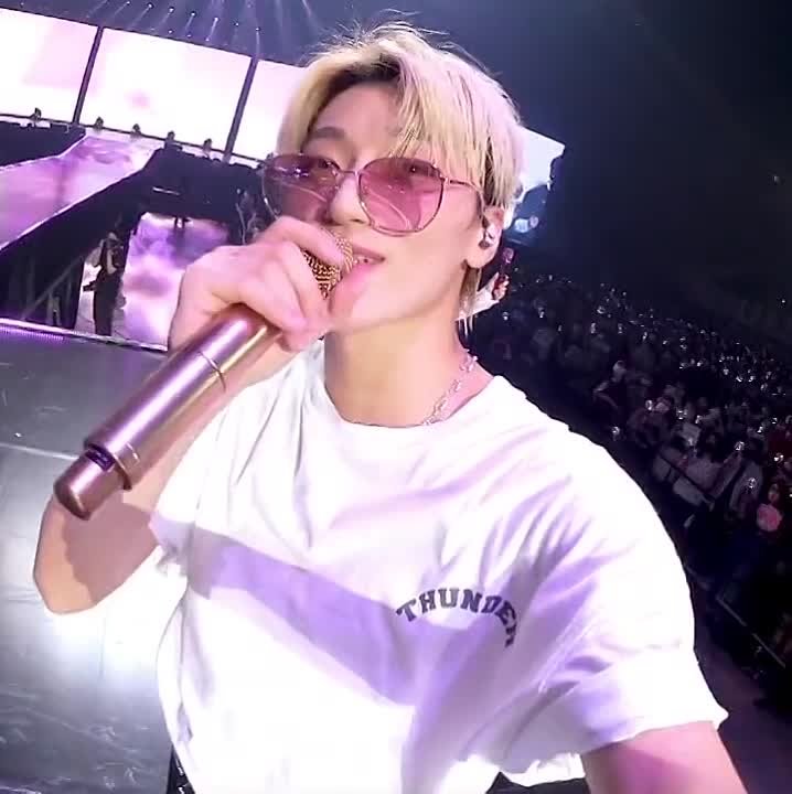 ATEEZ WORLD TOUR [THE FELLOWSHIP : BREAK THE WALL]
