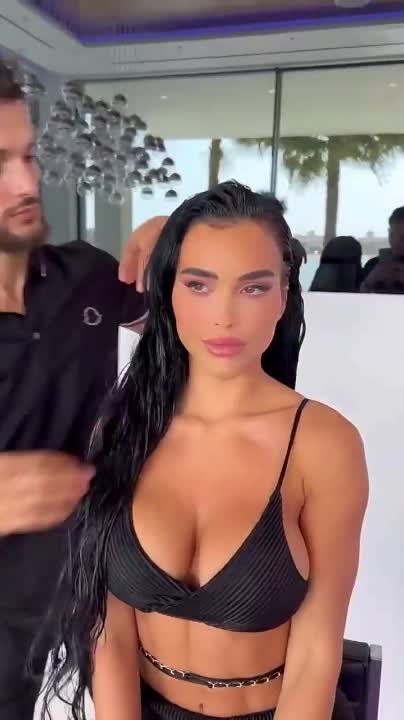 DIANA BAKO
