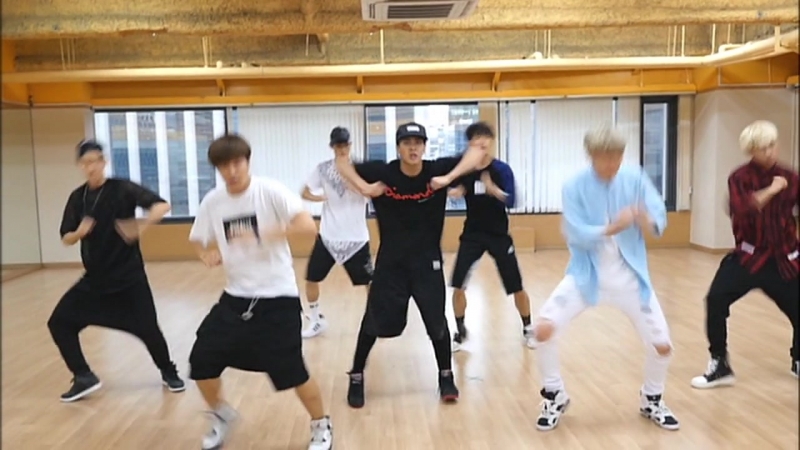 DVD [GOT7 - Around The World]