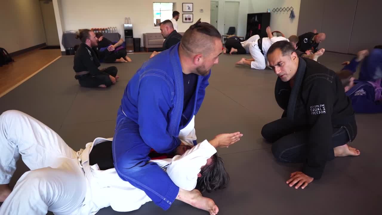 Caio Terra - REVERSED TWISTED ARMLOCK (SEATTLE SEMINAR)