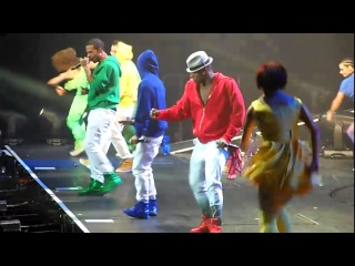 [Outta This World Tour 2010-2011]