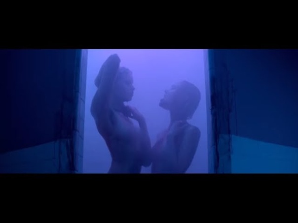 NEON DEMON