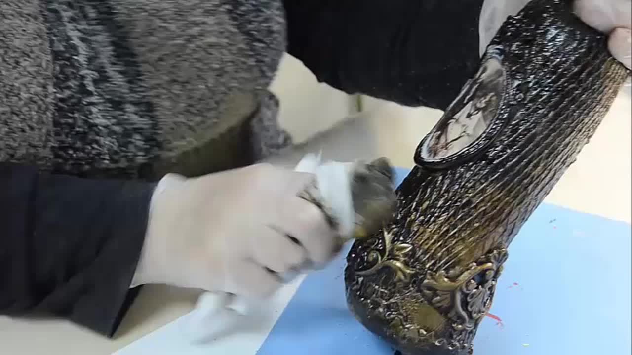 Бутылки и фактура