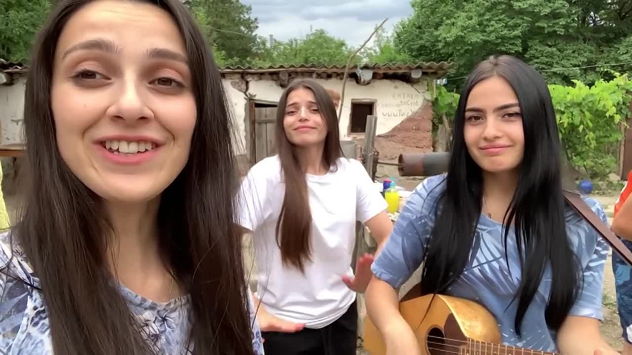 Trio Mandili