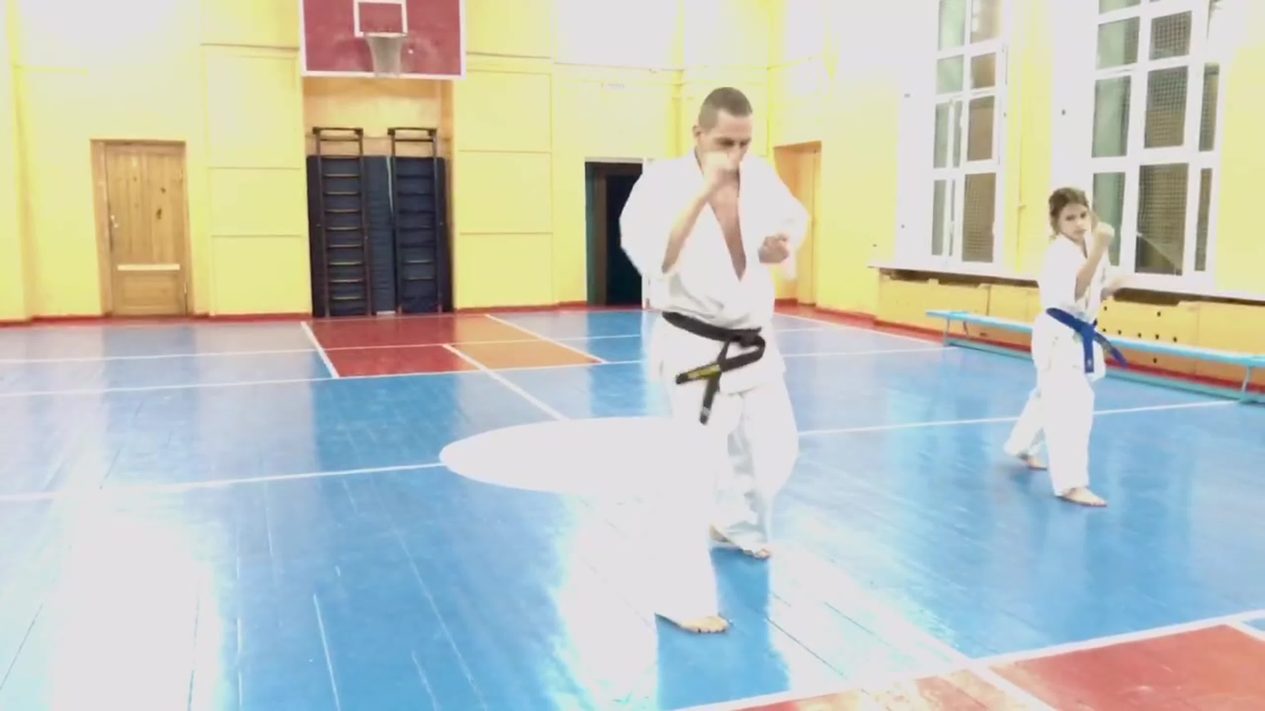 ИНДИВИДУАЛЬНЫЕ ТРЕНИРОВКИ: 8 (921) 515 - 01 - 83