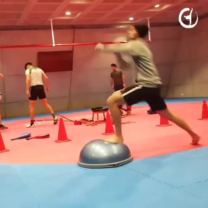 ТРЕНИНГ: BOSU