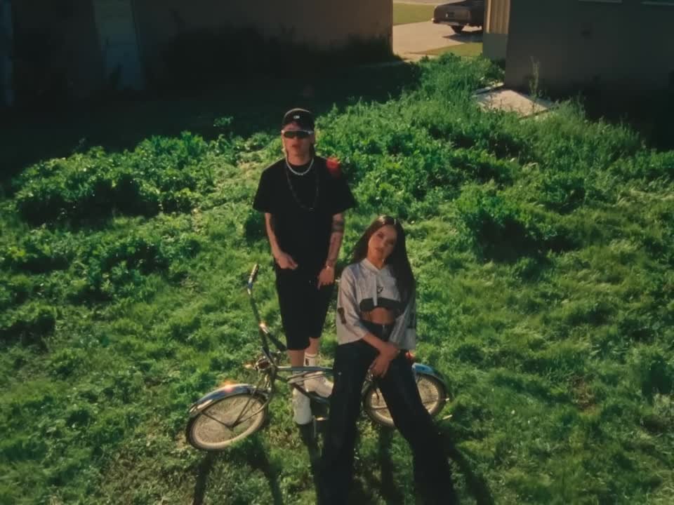 Музыкальные видео