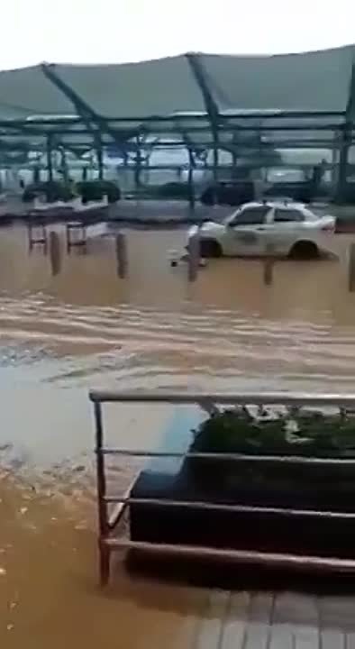 Фильмы про Индию, не Болливуд
