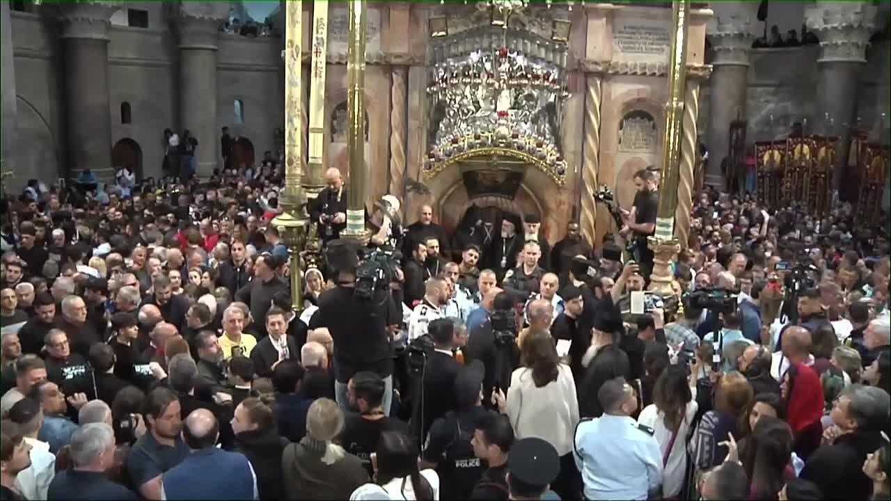 Схождение Благодатного огня
