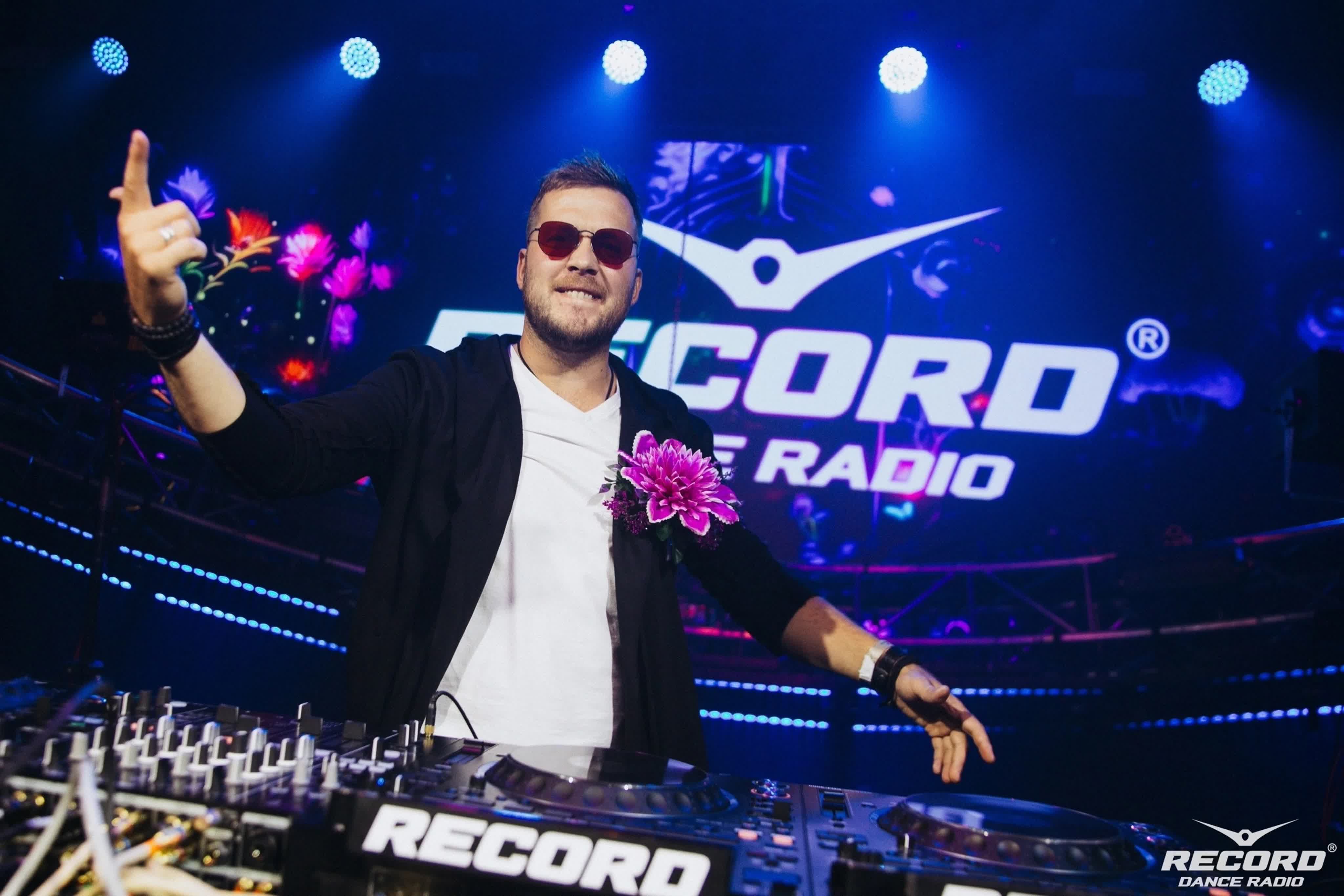DJ выступления и радио шоу