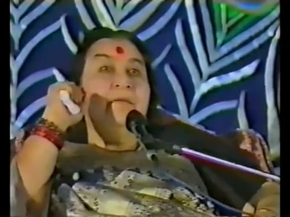 ~ ~ * *  ПУДЖИ   ШРИ   КРИШНЕ  * *~ ~