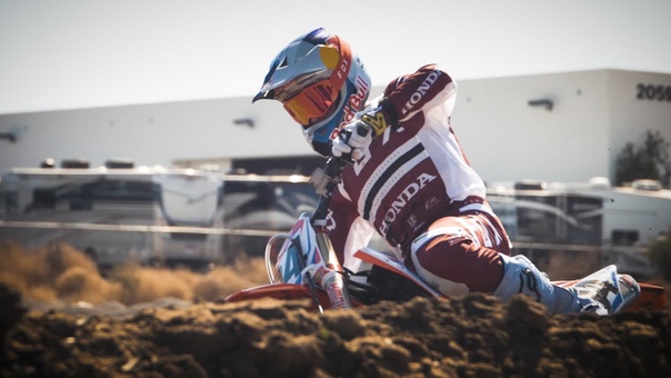 SX