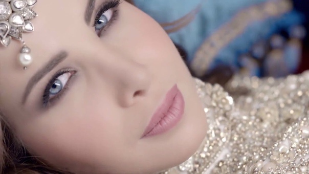 Nancy Ajram- танец