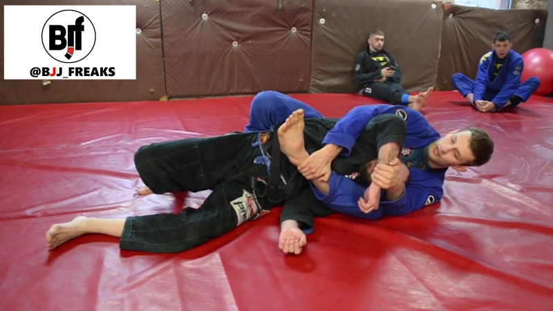 Triangle Choke