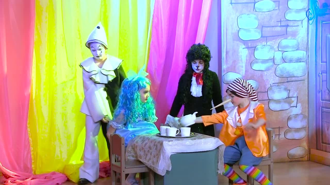 Спектакли