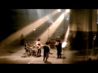 ► Traveling Wilburys