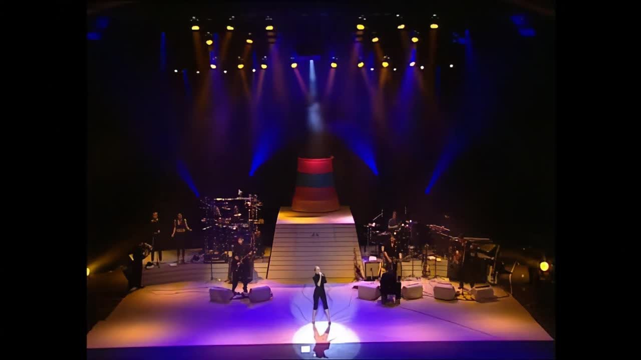 Intimate And Live Tour (1998)