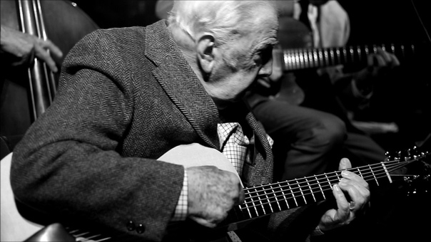 Bucky Pizzarelli