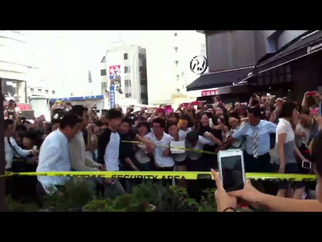 26/07/12 black smith Fan Signing event