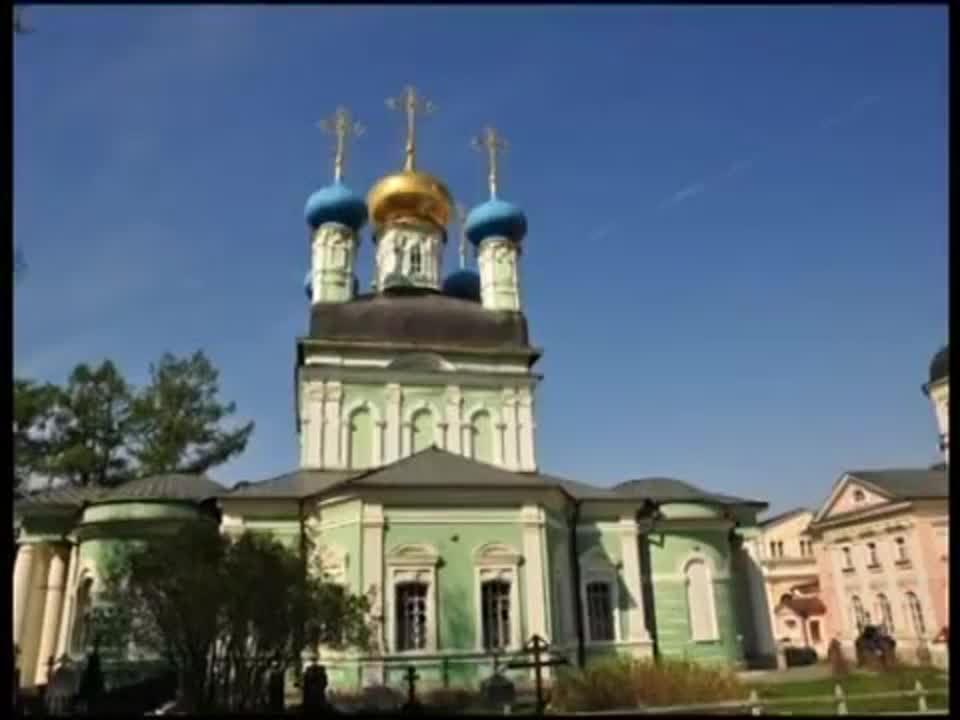 "Крестный ход под облаками"