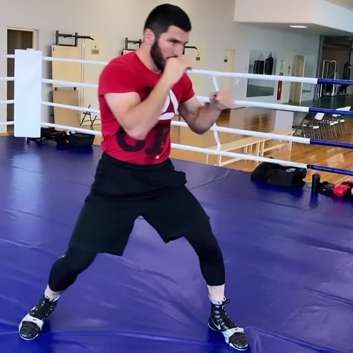 Артур Бетербиев