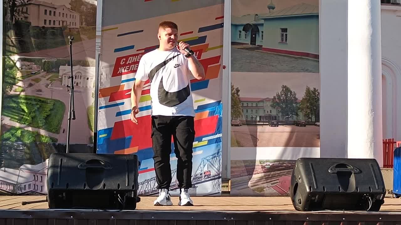 Концерт АЛЕКСАНДРА АГАНИНА ( г. Котлас ) в посёлке Вычегодский ( 05.08.2023 г. )