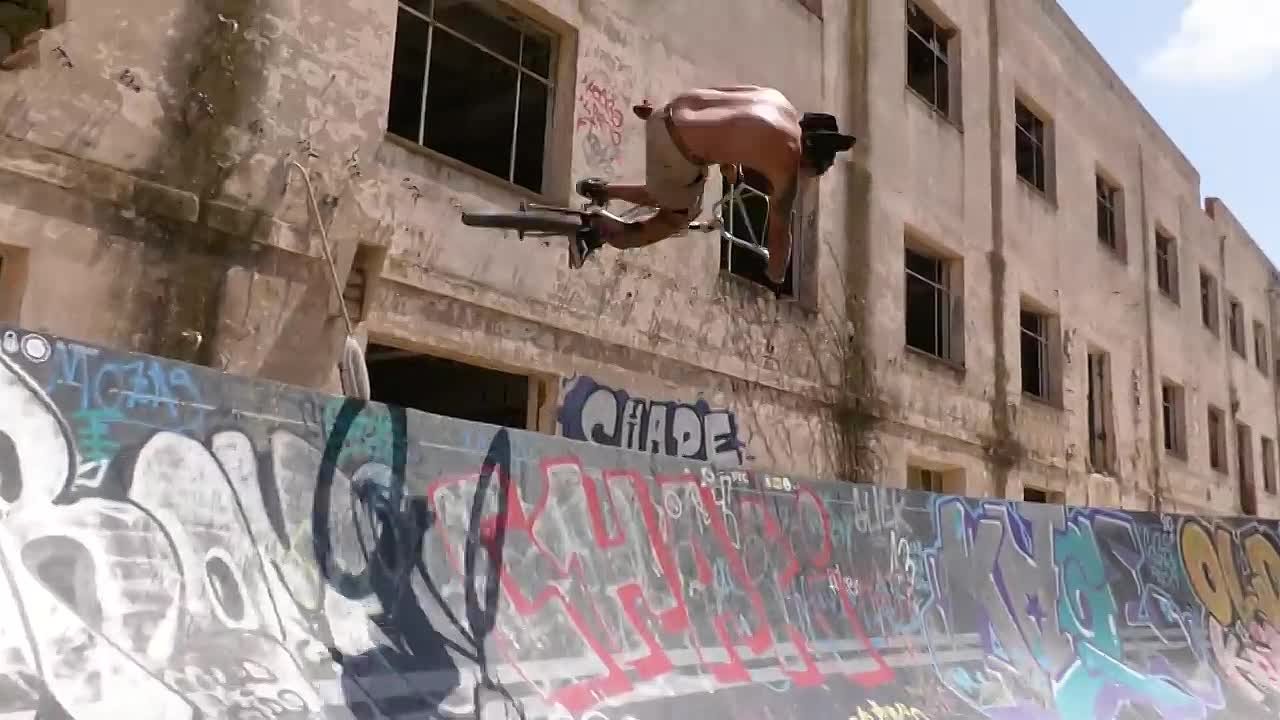 Трей Джонс
