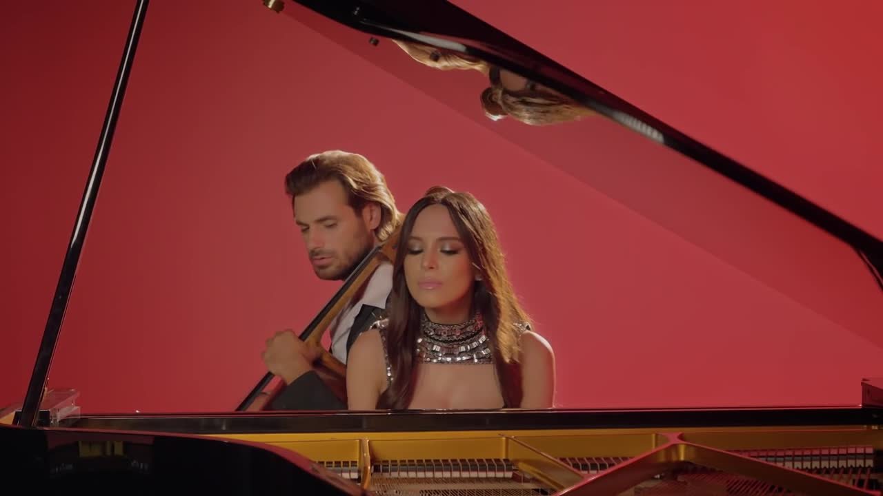 Lola Astanova.