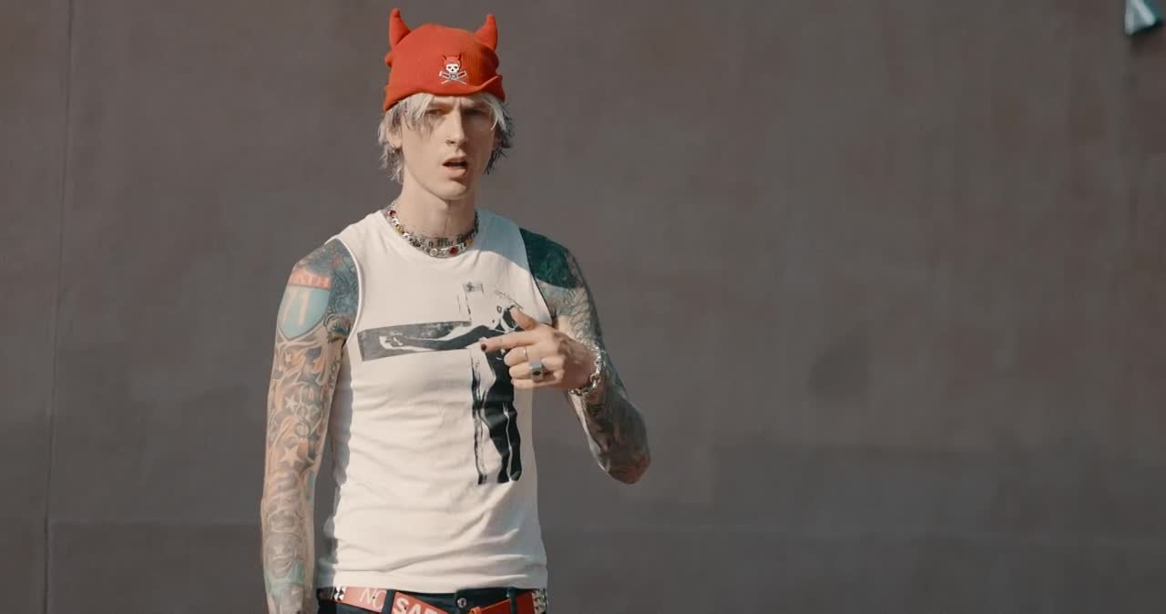MGK КЛИПЫ