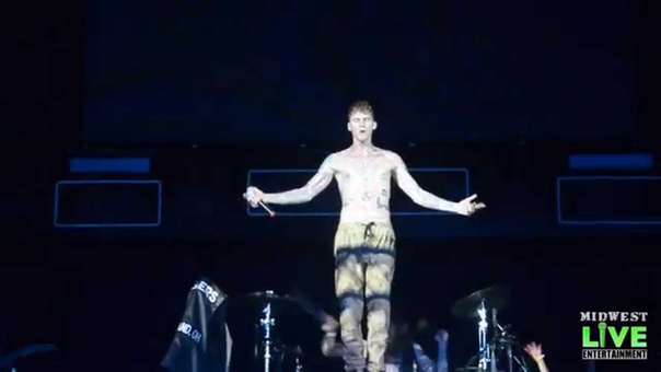 MGK Live
