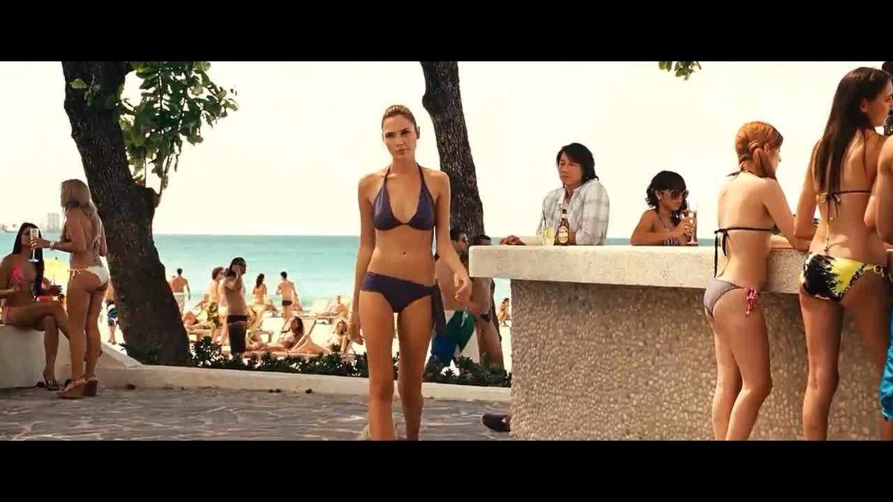 𝓖𝓪𝓵 𝓖𝓪𝓭𝓸𝓽🎬🔥