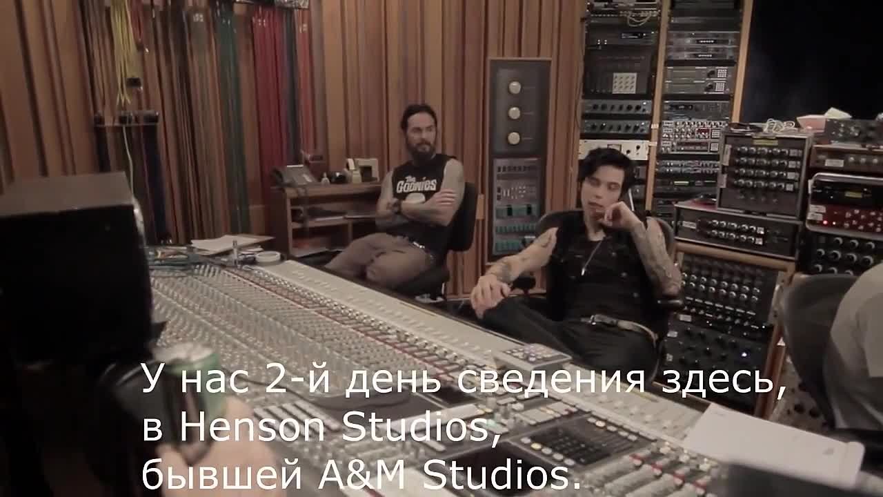 Наши субтитры :)