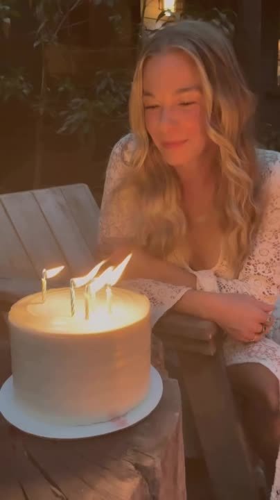 Видео из личных соцсетей ЛиЭнн