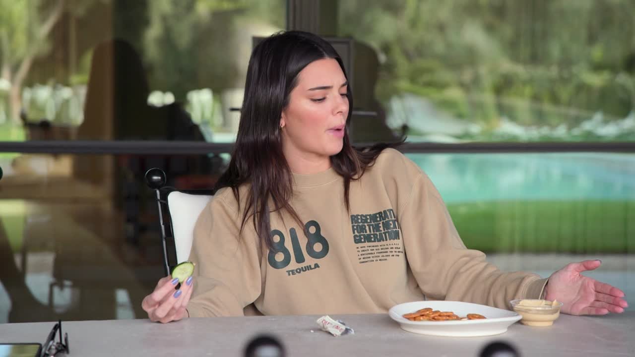The Kardashians S01 / Кардашьян Сезон 01