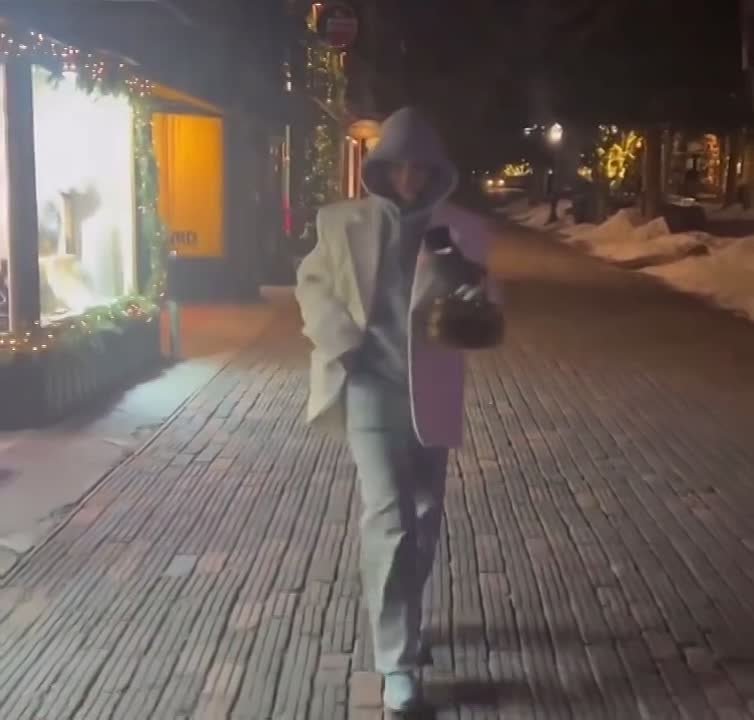 Видео от папарацци