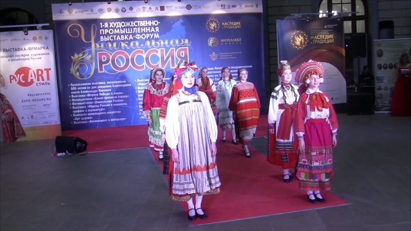 Русская народная одежда и Русский орнамент. Песни.