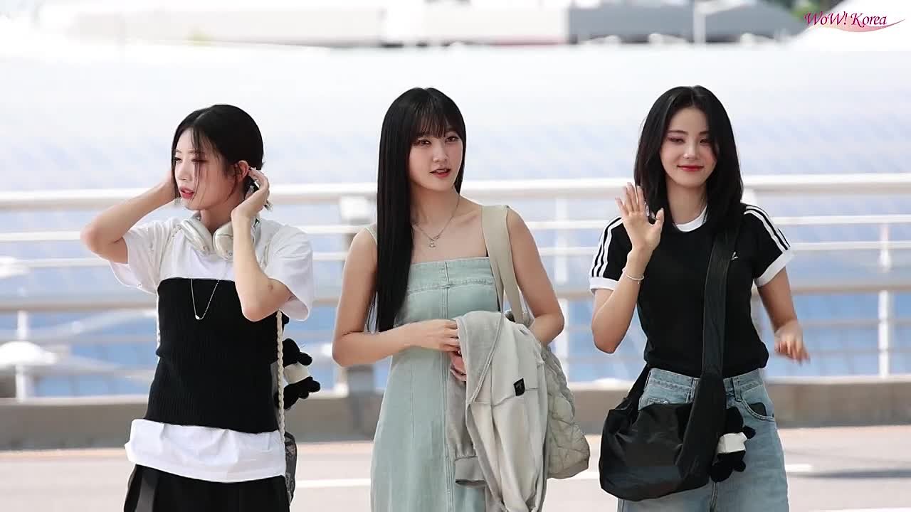 ★ AIRPORT