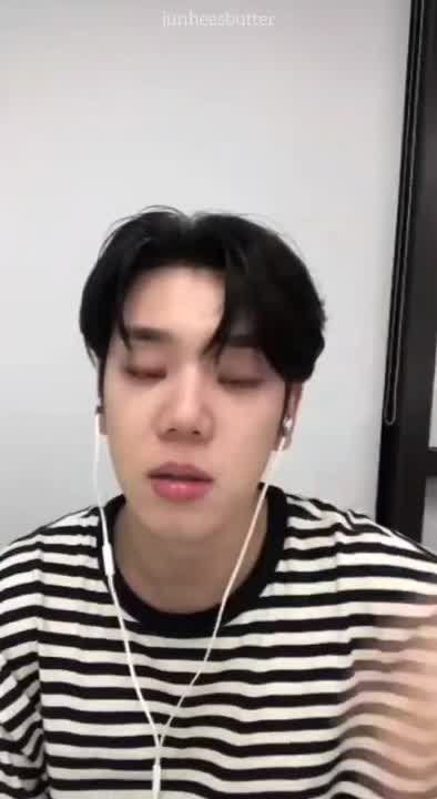210904 Hello live 1:1 video call event