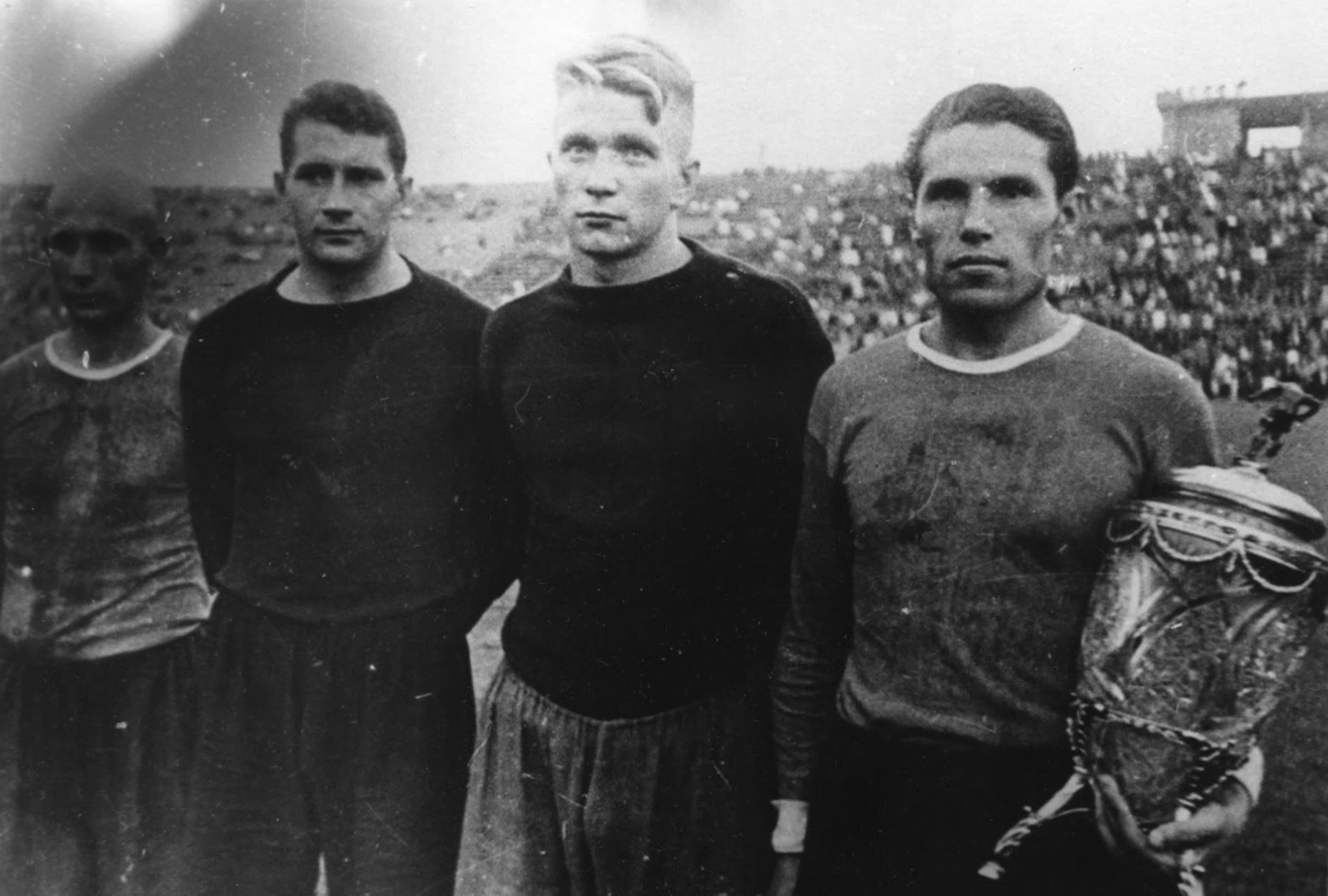 Сезон 1944