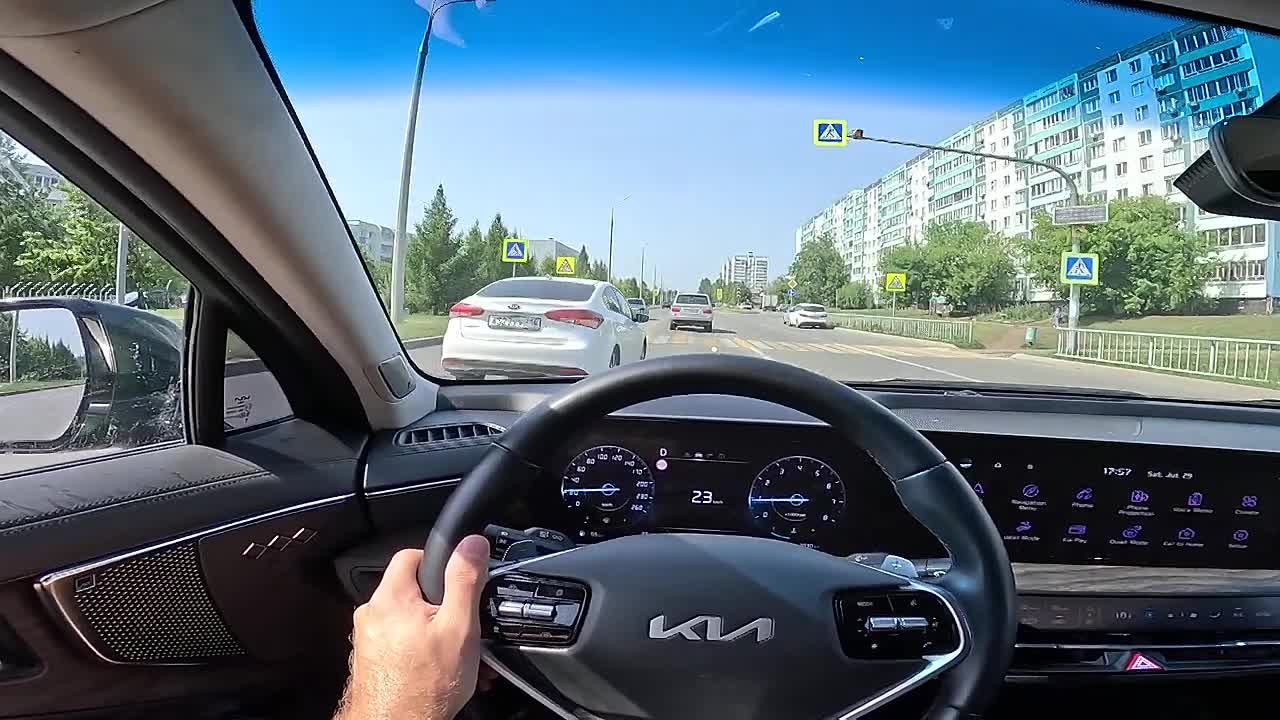 за рулем
