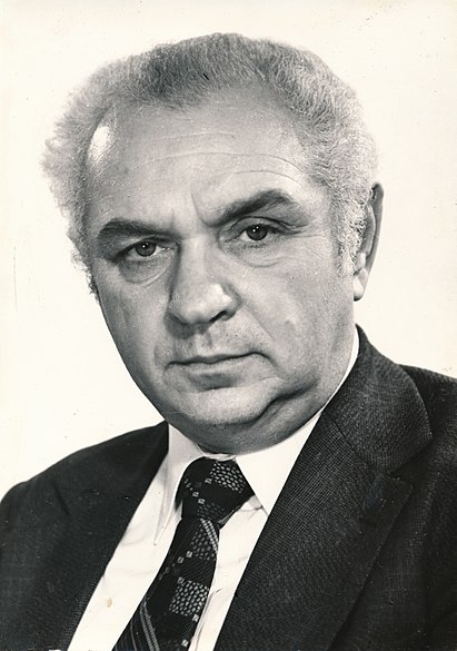 Вениамин Дорман (12.02.1927 - 22.01.1988)  советский кинорежиссёр и киносценарист. Заслуженный деятель искусств РСФСР (1976).