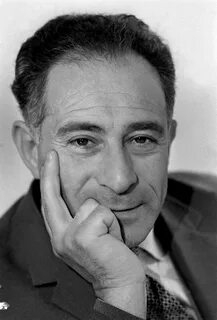 Георгий Натансон (23.05.1921 - 17.12.2017)  советский и российский режиссёр театра и кино, сценарист и драматург; народный артис