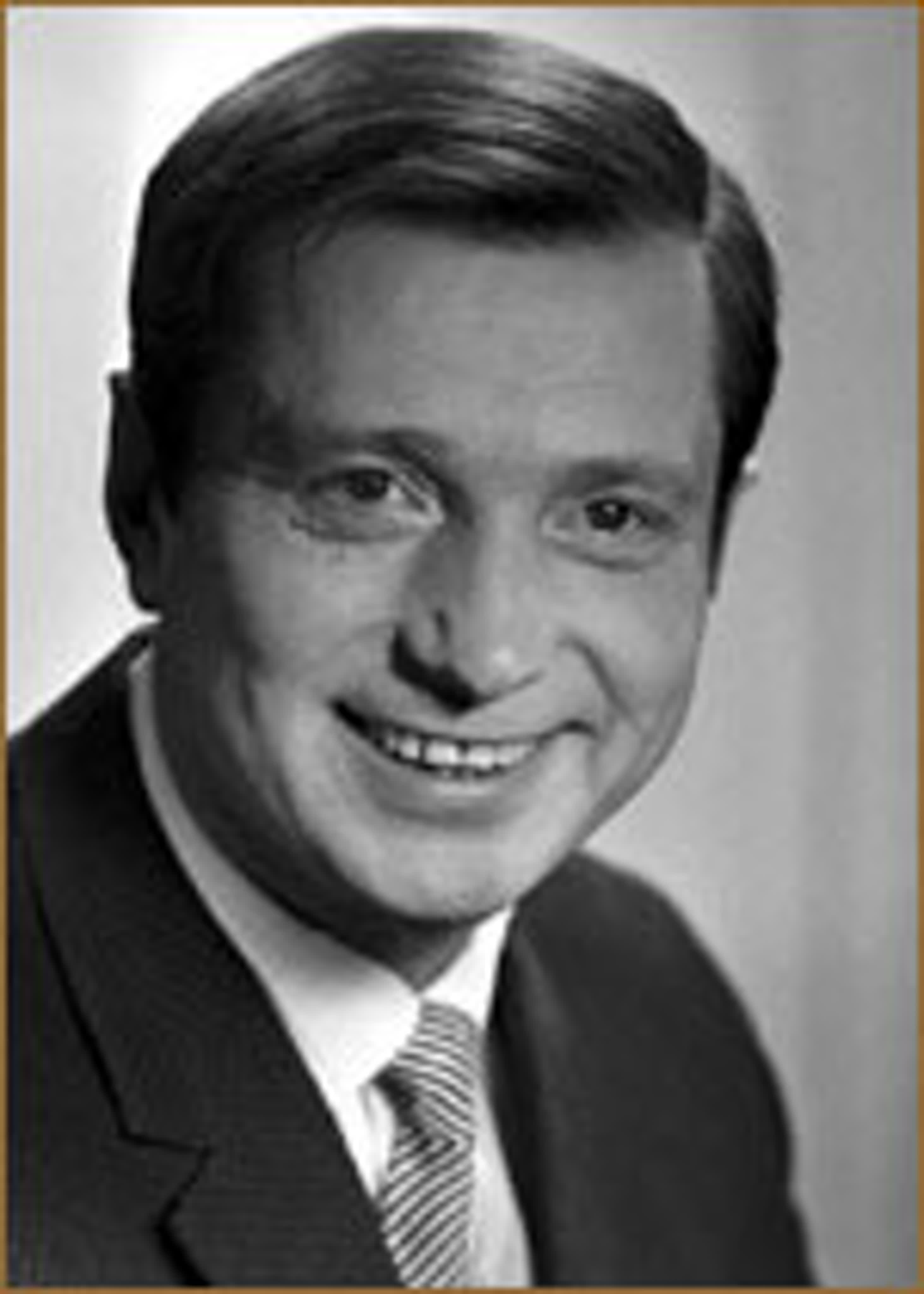 Влади́мир Гуля́ев (30.10.1924 - 03.11.1997) советский актёр театра и кино, Заслуженный артист РСФСР (1976)