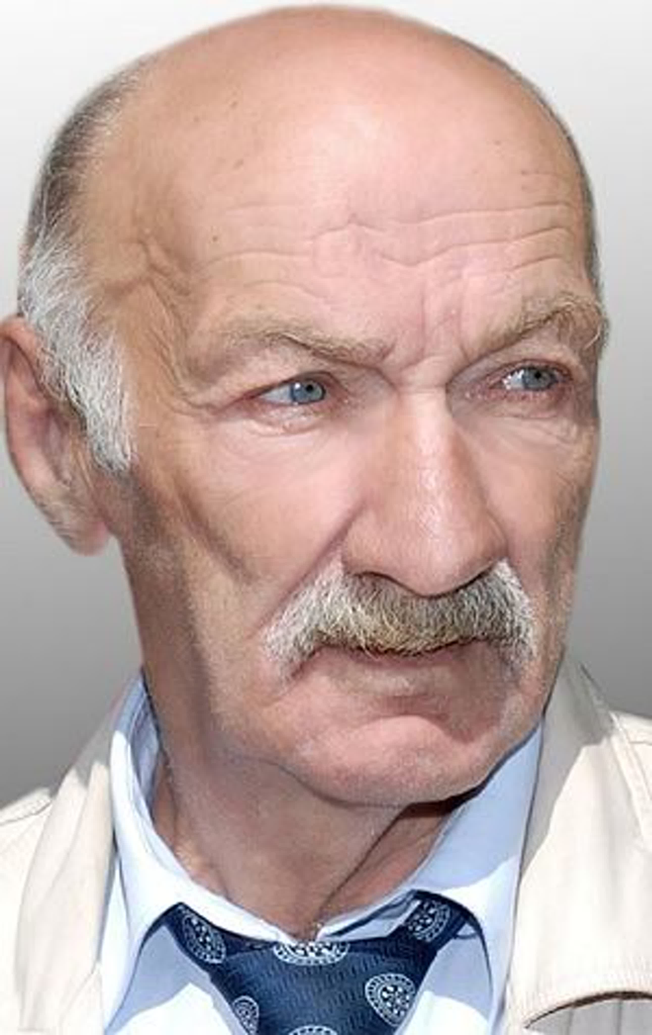 Владимир Головин (26.04.1940 - 18.10.2010) советский и российский актёр и режиссёр.