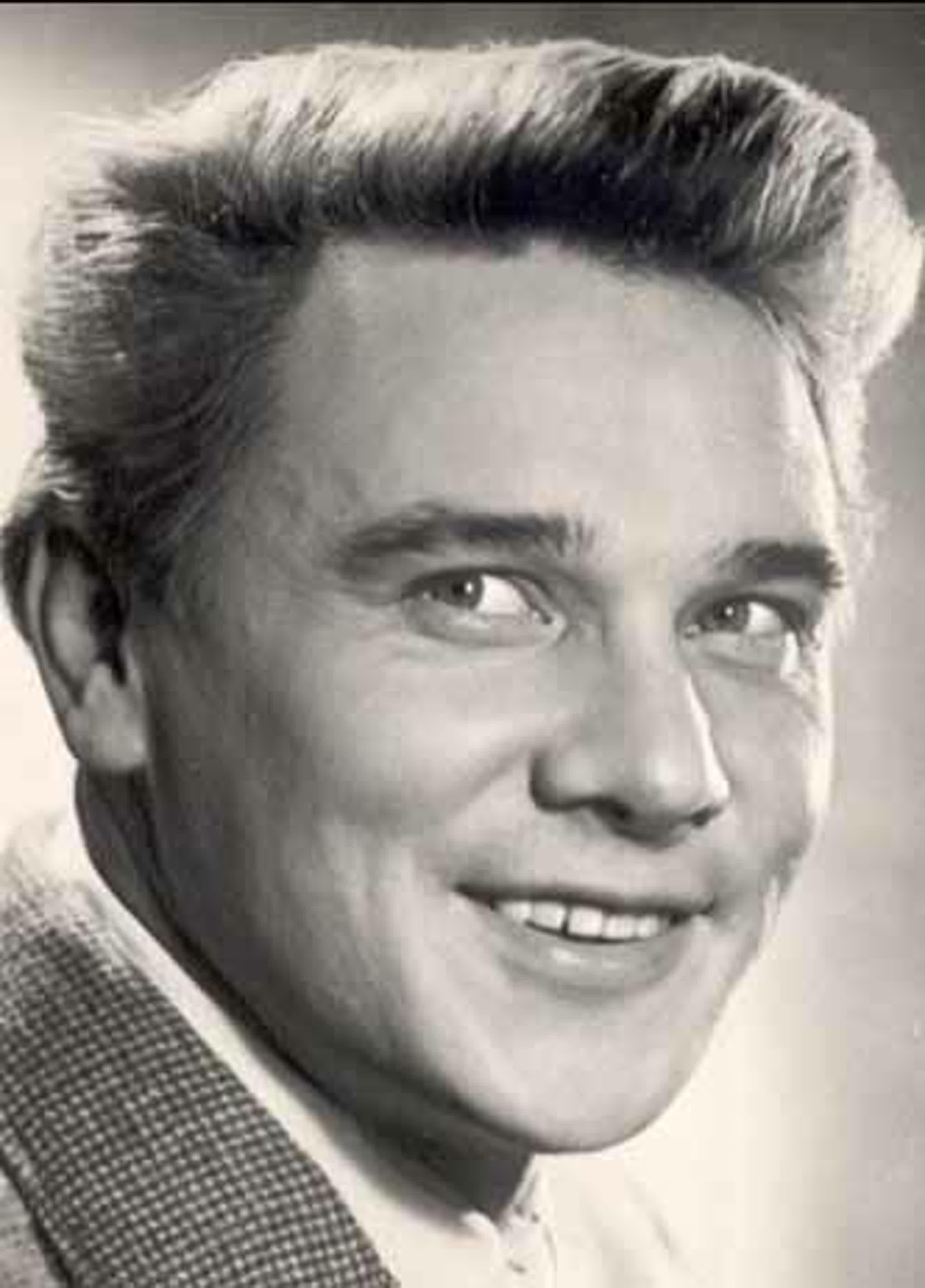 Георгий Юматов (11.03.1926 - 04.10.1997)  советский и российский киноактёр; народный артист РСФСР (1982)