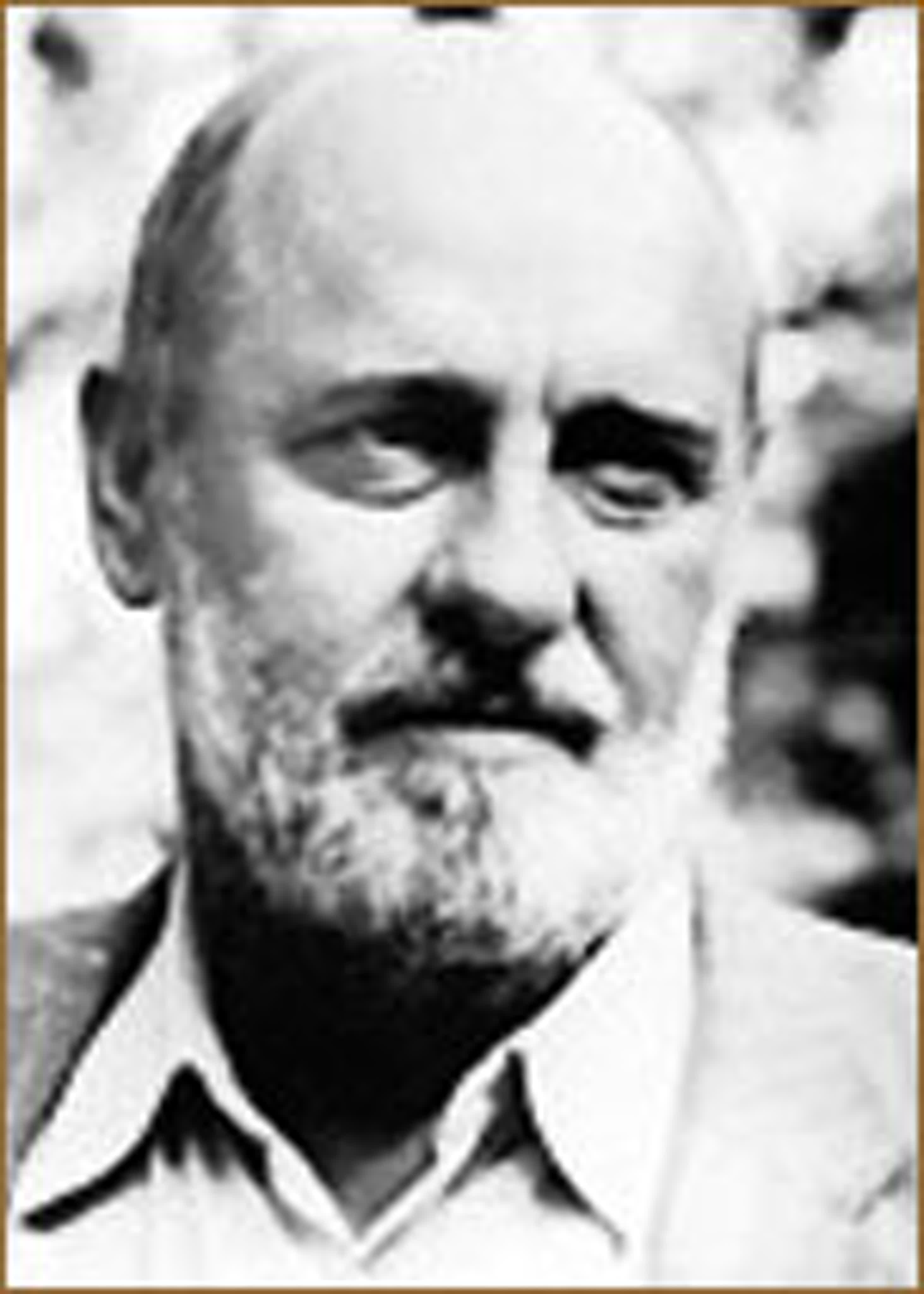 Виктор Трегубович ( 30.11.1935 - 21.09.1992)  советский кинорежиссёр, сценарист и актёр. Народный артист РСФСР (1987).