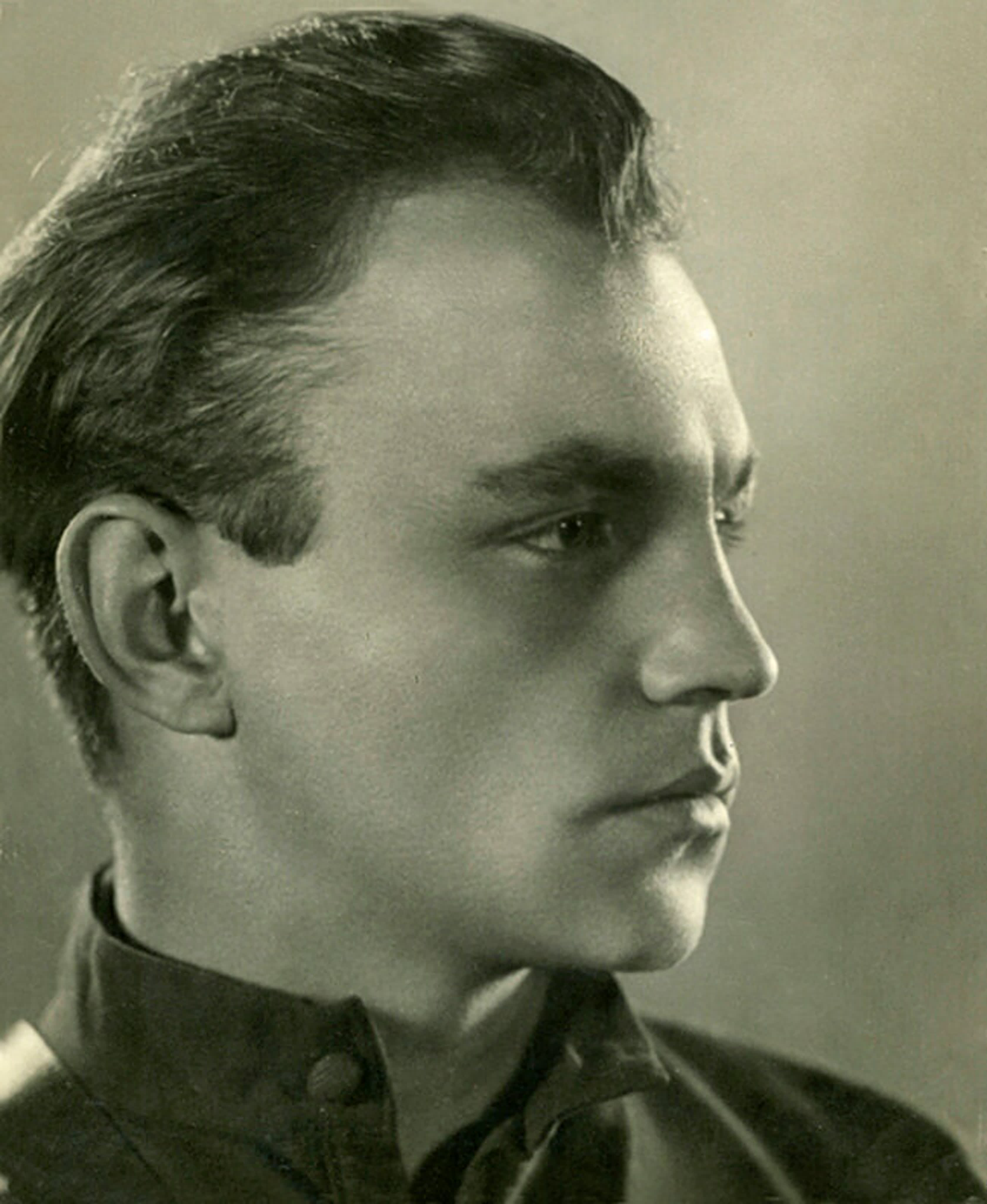 Борис Блинов (19.04.1909 - 13.09.1943)  советский актёр театра и кино, заслуженный артист РСФСР (1935).