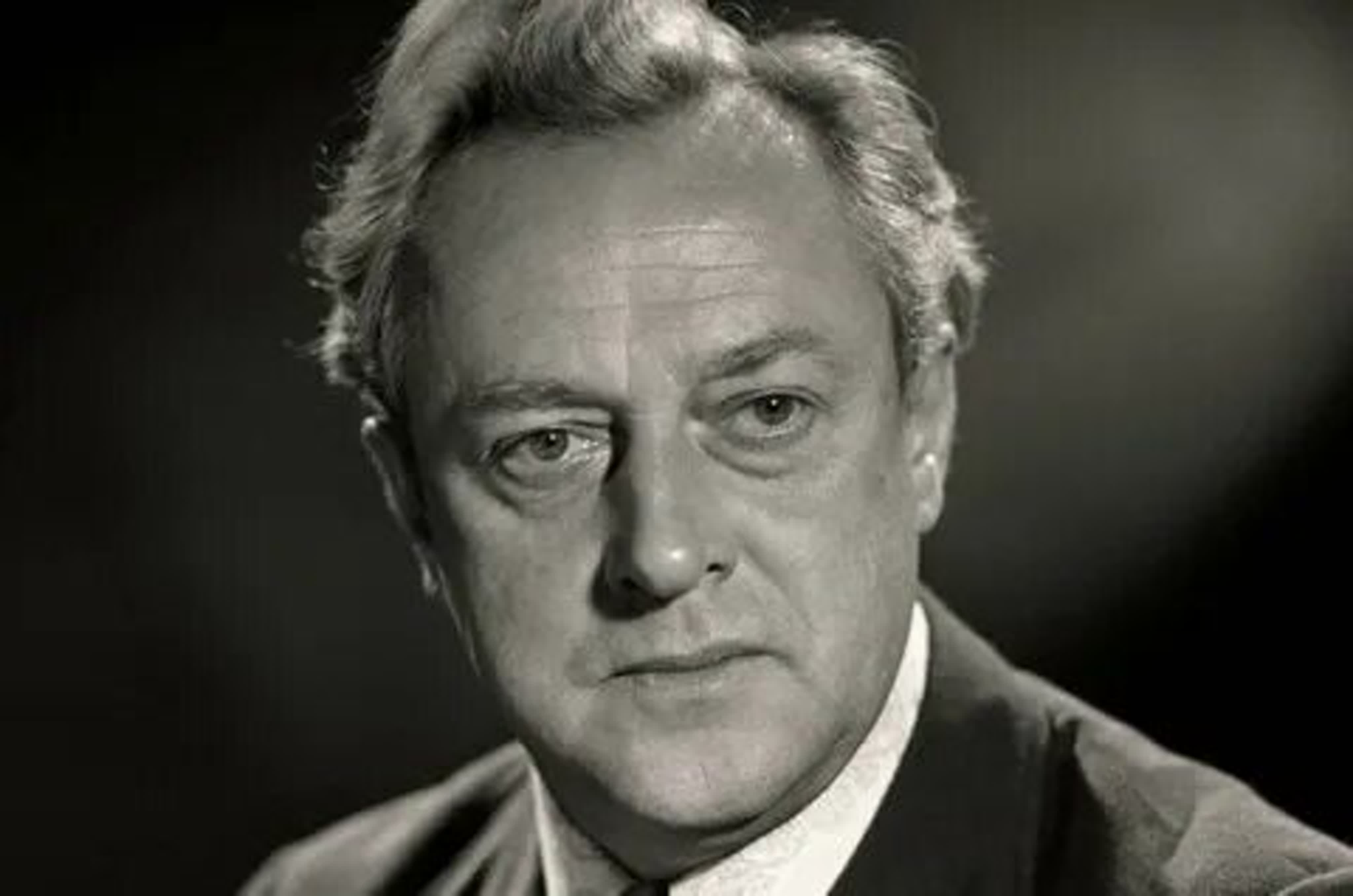 Владислав Стржельчик (31.01.1921 - 11.09.1995)  советский и русский актёр театра и кино, педагог.