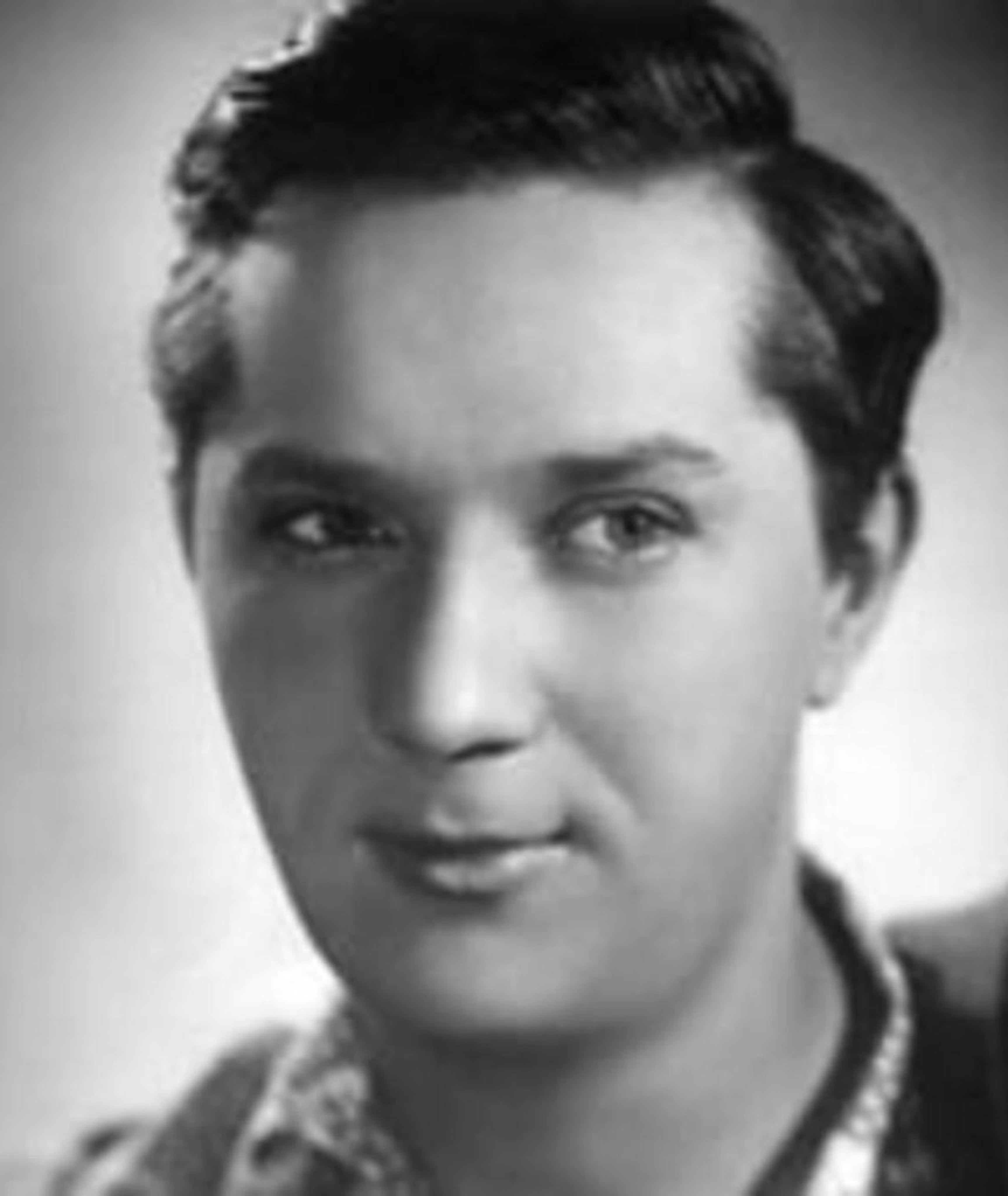 Алексей Кожевников (28.01.1933 - 06.09.1986) советский киноактёр, заслуженный артист РСФСР (1980).